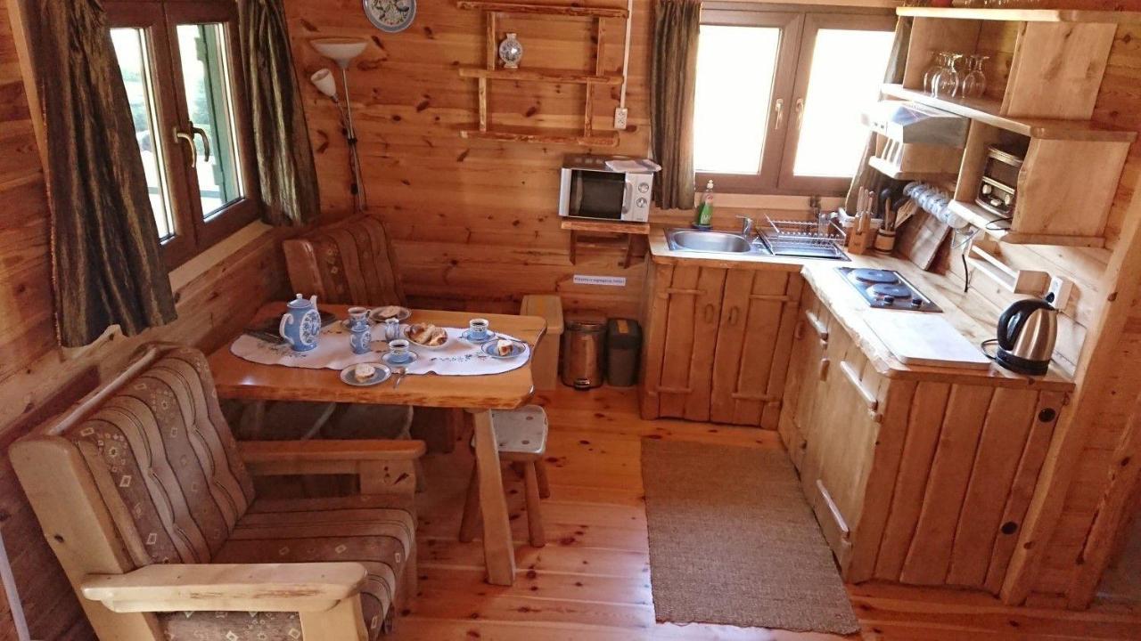 Apartamentowe Domki Drewniane Colorado Karwia Exterior foto