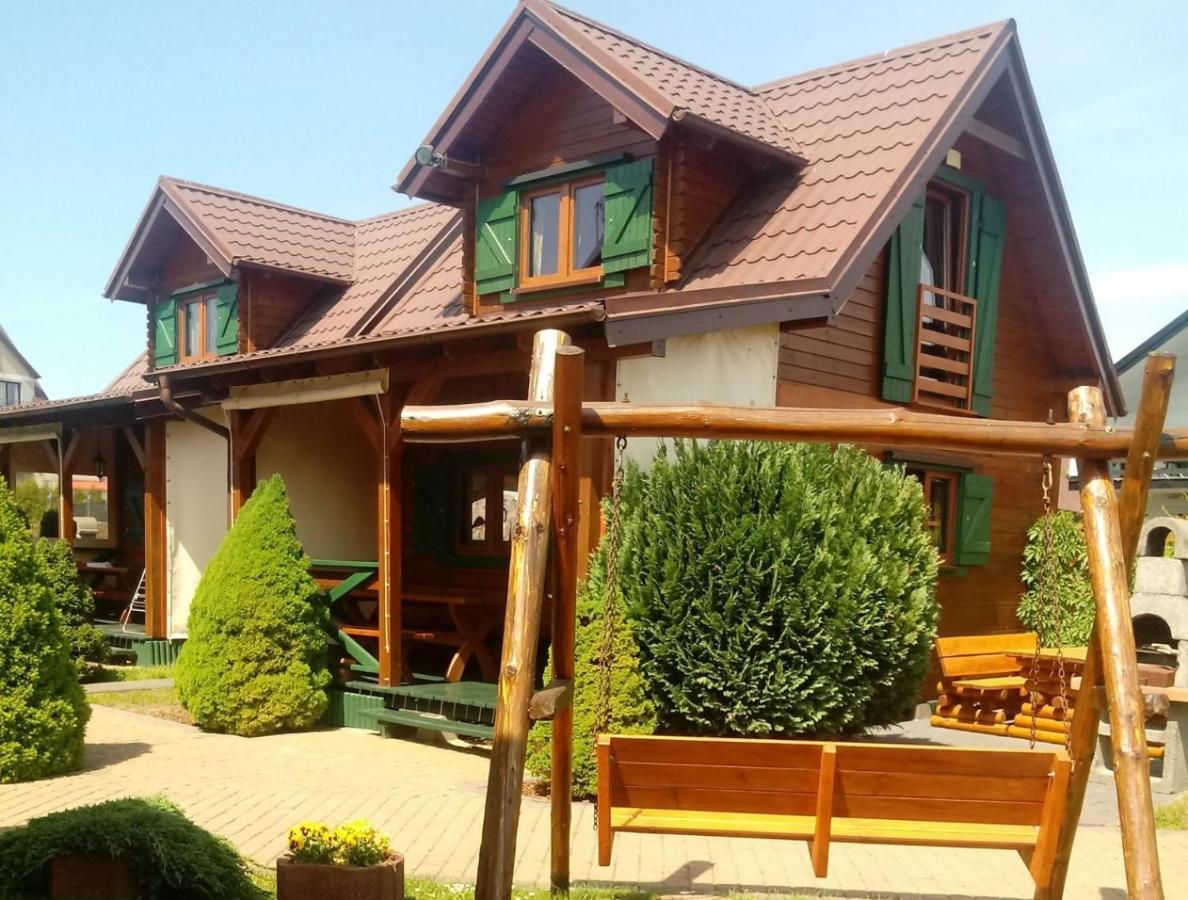 Apartamentowe Domki Drewniane Colorado Karwia Exterior foto