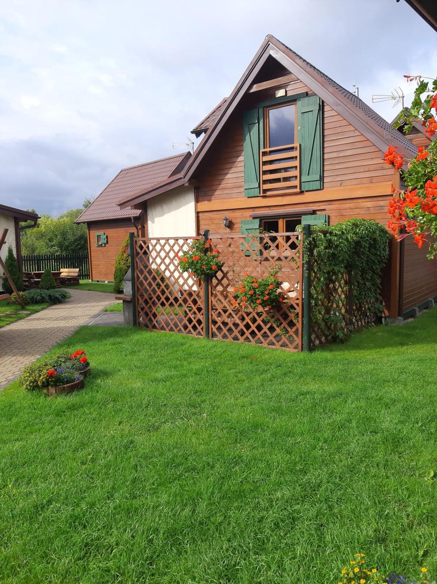 Apartamentowe Domki Drewniane Colorado Karwia Exterior foto