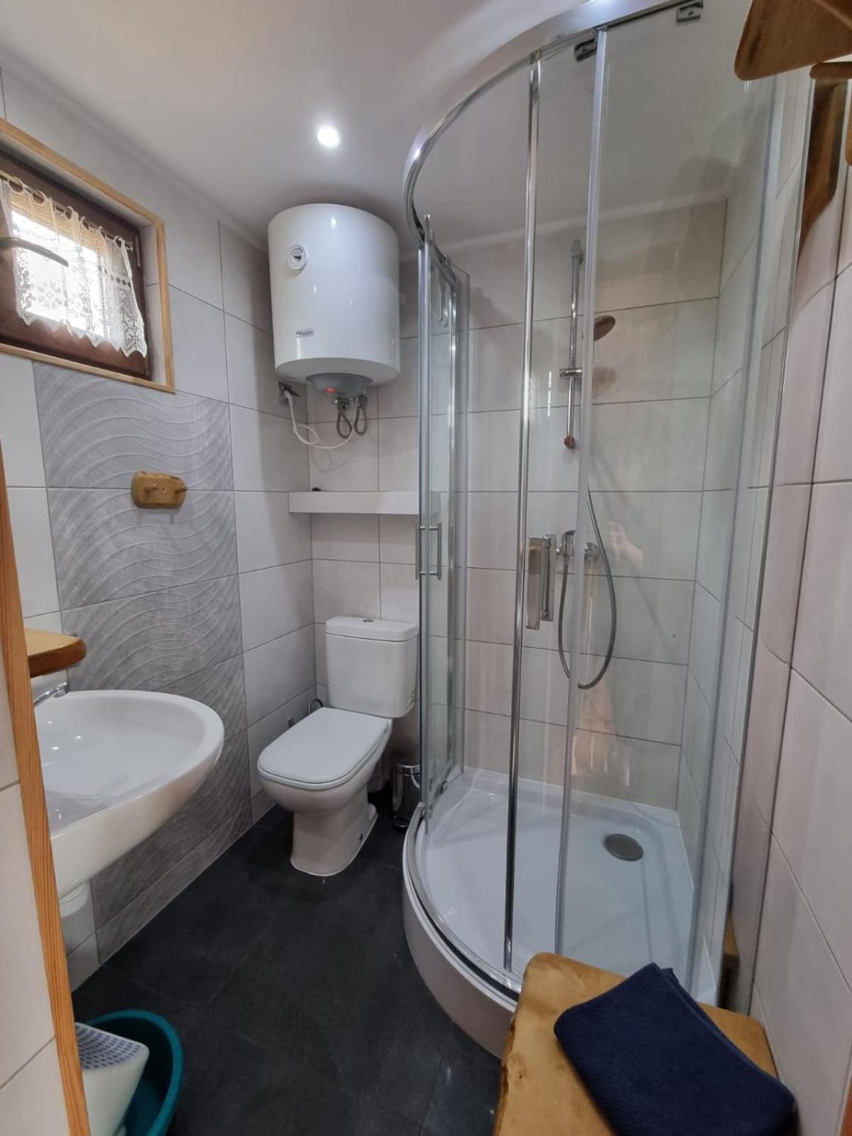 Apartamentowe Domki Drewniane Colorado Karwia Exterior foto